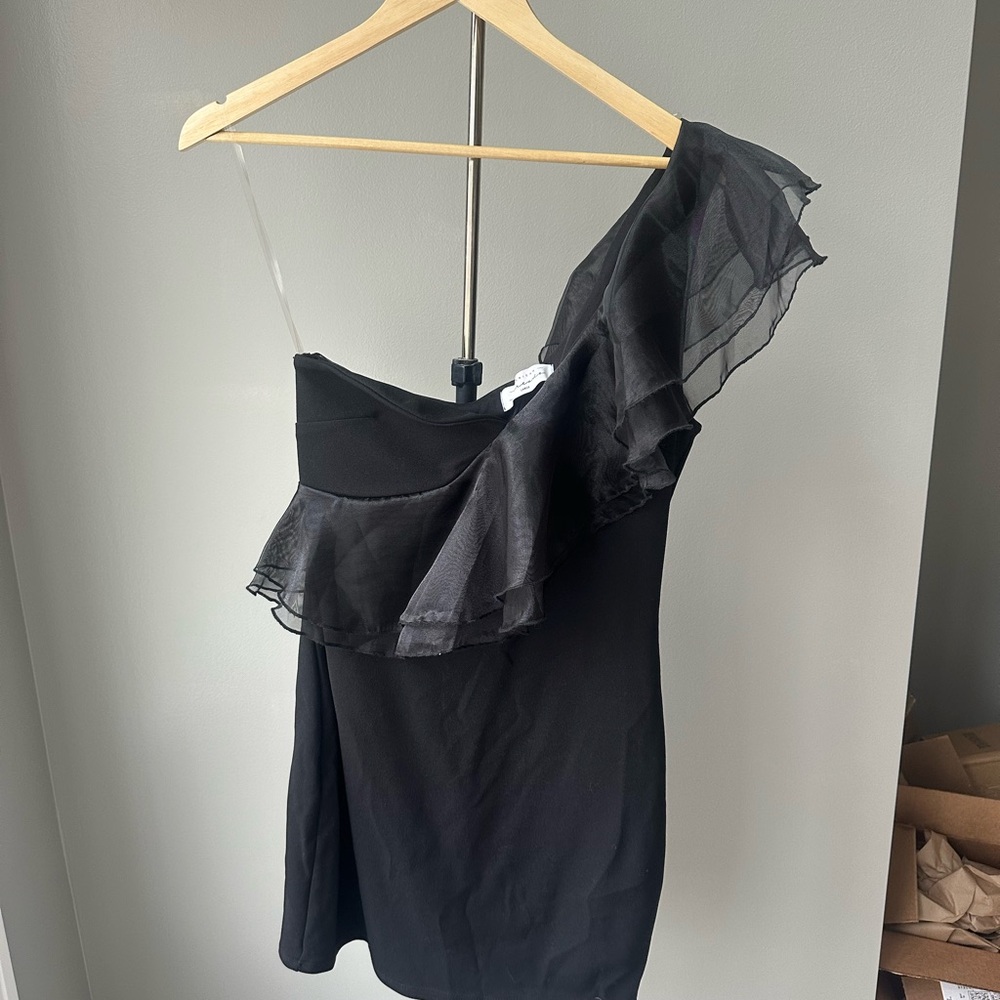 American Threads Black One-Shoulder Ruffle Mini Dress - Picture 3 of 5